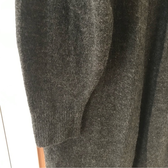 Oversized H&M open super warm cardigan with puffed beautiful sleeves. - Picture 4 of 5